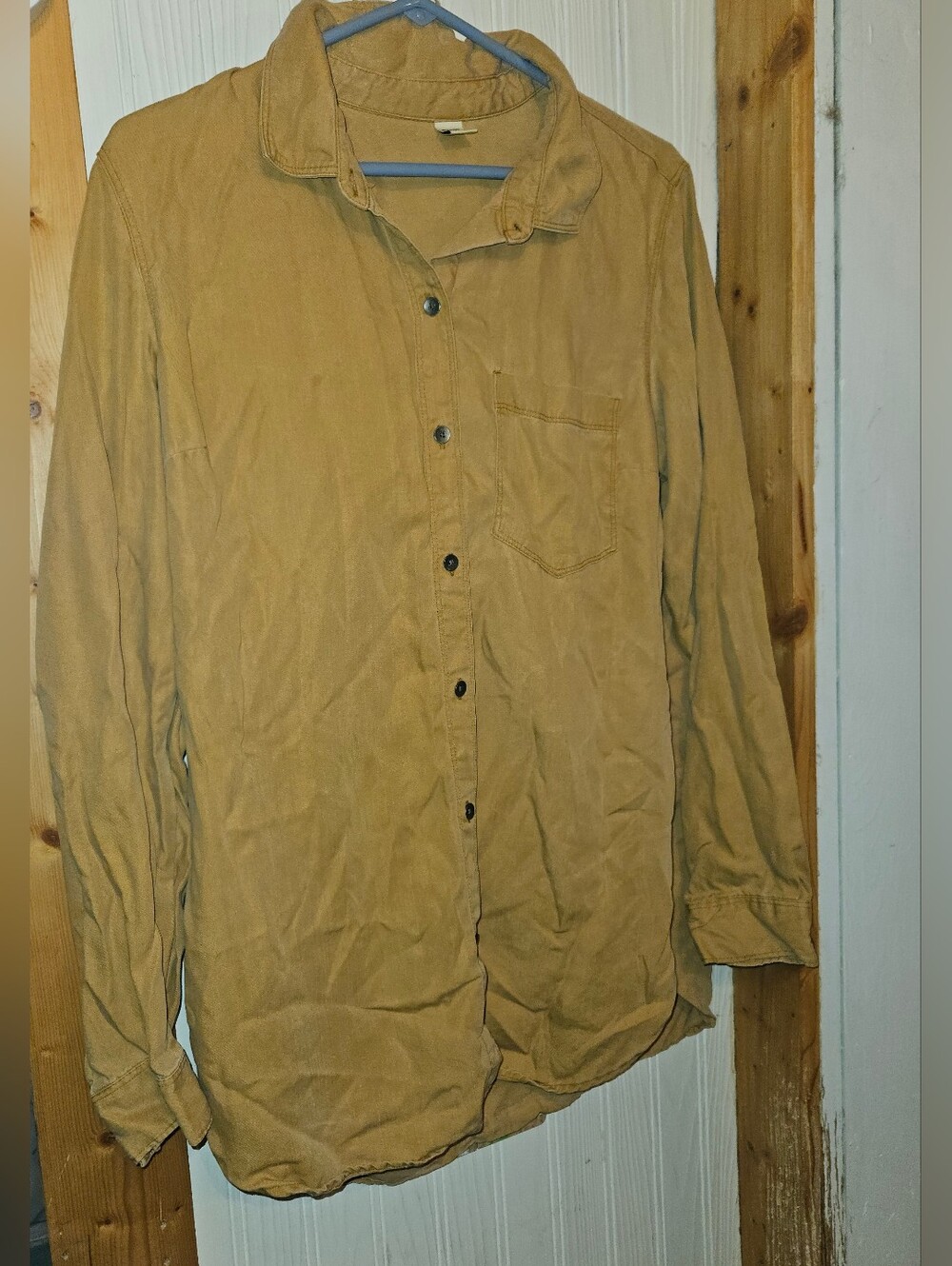 Old Navy Long-Sleeve Button-Up Jacket Shirt in Tan, Size Large Womens